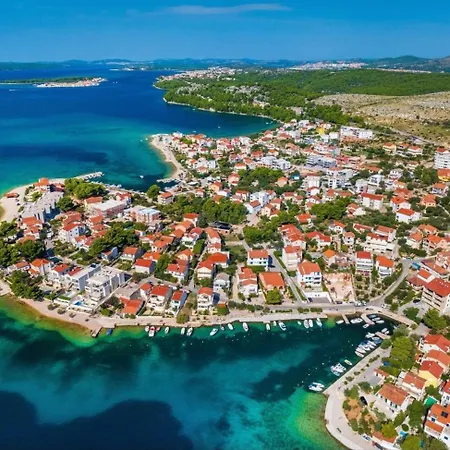 Apartment Paradise *